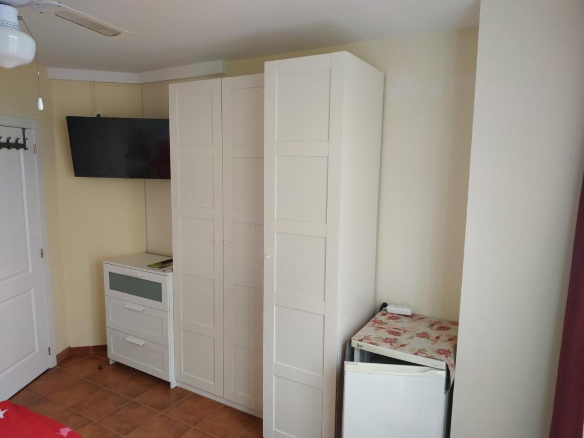 Habitacion Con Refrigerador Propio Cerca Del Aeropuerto San Isidro  Exterior photo